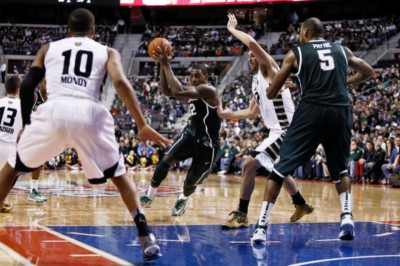 NCAA: Ζορίστηκαν οι Σπάρτανς (videos)