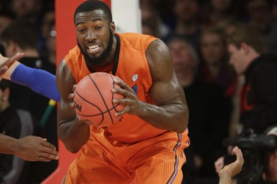 NCAA: Σπουδαία νίκη για Φλόριντα (videos)