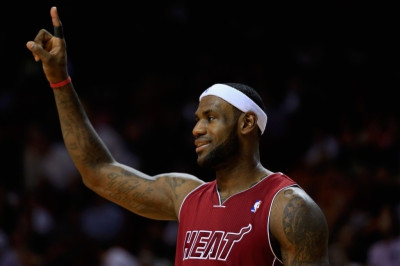 Μαϊάμι Χιτ: Ζήτησε συγνώμη ο Λεμπρόν για θεαματικό κάρφωμα