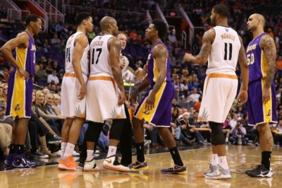 Φίνιξ Σανς: Εξόντωσαν τους Λέικερς (video)