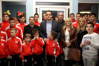 Ολυμπιακός: Δίπλα στο ΚΔΑΠ ΜΕΑ Γαζίου η ΠΑΕ (photos)