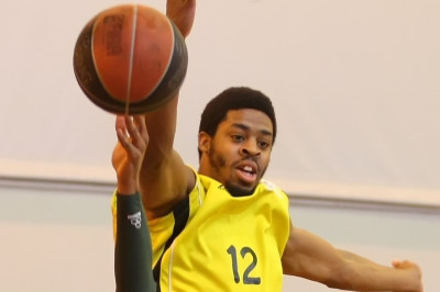 Στέφενς: «Πρέπει να νικήσουμε»