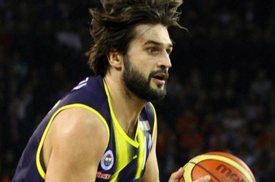 Κλέιζα: «Σπουδαία εμπειρία ο Ολυμπιακός»