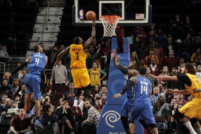 Κλίβελαντ Καβαλίερς: Επική ανατροπή με Μάτζικ (video)