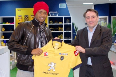 Σοσό: Ανακοίνωσε Αγιού