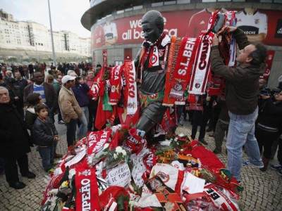 Η Λισαβόνα αποχαιρετά τον Εουσέμπιο