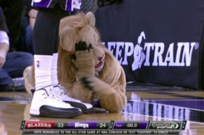 Σακραμέντο Κινγκς: Σχεδόν… ερωτική λατρεία στα παπούτσια του Κάζινς (video)