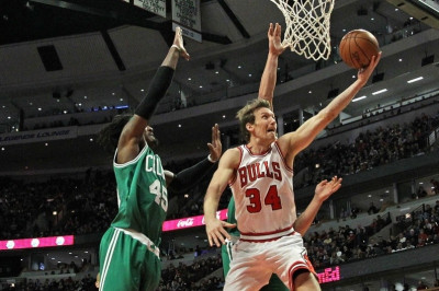 Σικάγο Μπουλς: Έτοιμοι Μπούζερ και Ντανλίβι, αλλά…