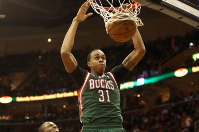 Μιλγουόκι Μπακς: Επιστρέφει ο Χένσον, συνεχίζει ο Αντετοκούμπο