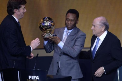 Πελέ σε Τσάβι: «Μαζί σου θα έβαζα 3.000 γκολ!» (photos+video)