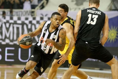 Κούπερ: «Να μην παρασυρθούμε»