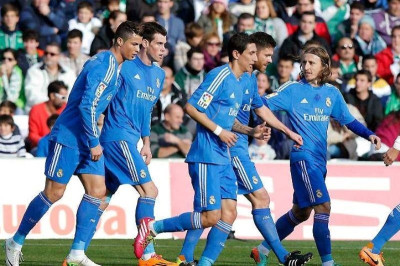 Ρεάλ Μαδρίτης: «Έπιασε» Ρονάλντο ο Μπέιλ (photos+video)