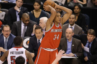 Μιλγουόκι Μπακς: Δεν αλλάζουν πεντάδα, συνεχίζουν με Αντετοκούμπο