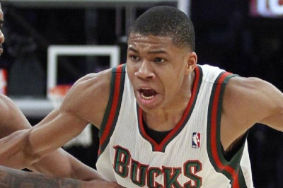 Μιλγουόκι Μπακς: Παίζει ο Αντετοκούμπο