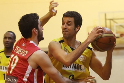 Ηλυσιακός: Γράφει ιστορία με Ολυμπιακό ο Χατζής (photos)