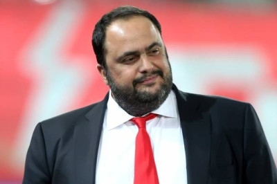 Ολυμπιακός: «Ντόπες» Μαρινάκη στους παίκτες
