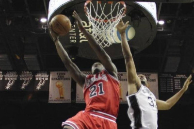 Σικάγο Μπουλς: Νίκη στο Σαν Αντόνιο (videos)