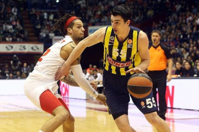 Στο Μιλάνο το ντέρμπι, 90-85 τη Φενέρ