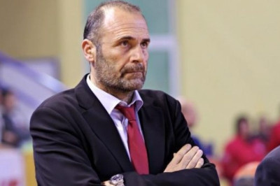 Καλαφατάκης: «Κάνουμε φθηνά λάθη»