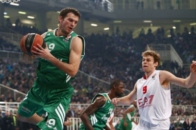 Φώτσης: «Τιμή μας να φοράμε το τριφύλλι»