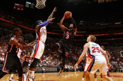 Μαϊάμι Χιτ: «Ανέλαβε» ο Ουέιντ με Πίστονς (videos)