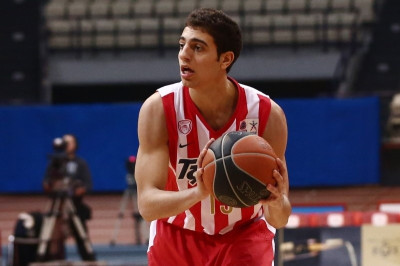 Ολυμπιακός: Το πρώτο καλάθι του Χριστοδούλου (video)