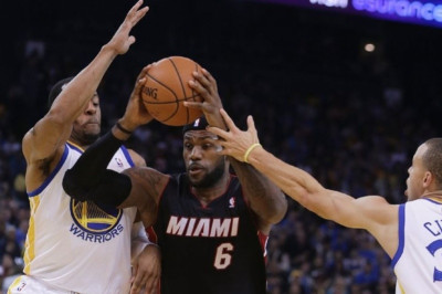 Μαϊάμι Χιτ: «Σφραγίδα» Λεμπρόν και στο Όκλαντ (video)