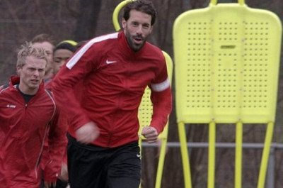 Επιστρέφει ο φαν Νίστελροϊ! (photos)