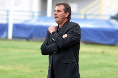 Βύζας Μεγάρων: Κουνά μαντήλι ο Γούτης