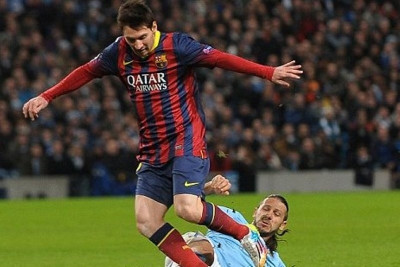 Μάντσεστερ Σίτι - Μπαρτσελόνα: Η... απόδειξη του «πέναλτι» (photos+video)