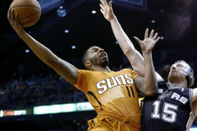 Φίνιξ Σανς: Στο ρελαντί με Σπερς (videos)