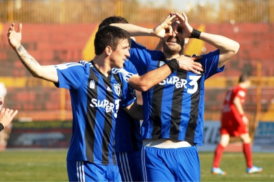 Αιγινιακός: Πλήγμα με Πέντα