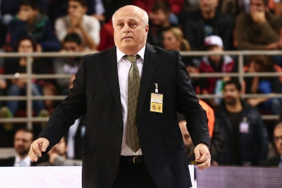 Μίνιτς: «Σαν νοκ άουτ με Απόλλωνα Πατρών»