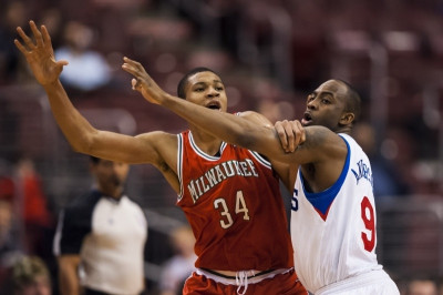 Μιλγουόκι Μπακς: Άστραψε και μπλόκαρε ο Αντετοκούμπο (videos)