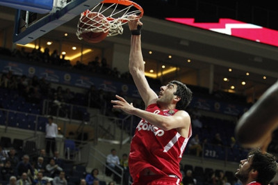 Ολυμπιακός: Σερμαντίνι κι επίσημα