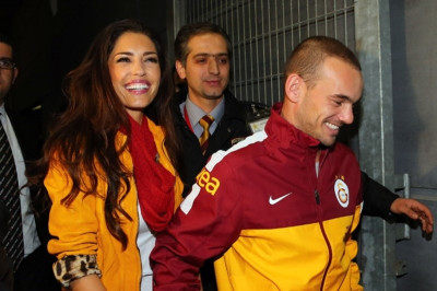 Γαλατάσαραϊ: Ο σέξι πανηγυρισμός της γυναίκας του Σνάιντερ (photo)