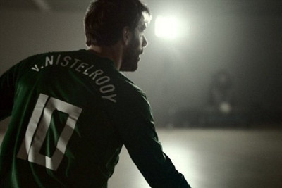 Ρουντ φαν Νίστελροϊ: «Σκίζει» τα δίχτυα και στο σκοτάδι! (photos+video)