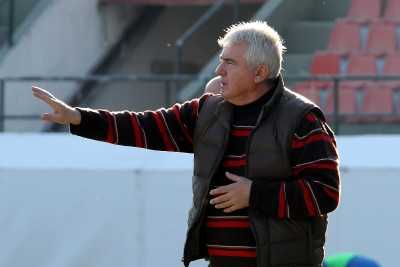 Κατσαβάκης: «Τέλος τα πλέι οφ για μας»