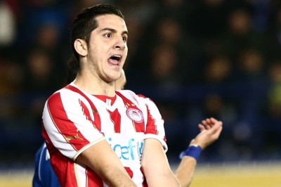 Ολυμπιακός: «Νυχτερίδες» για Μανωλά