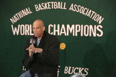 Μιλγουόκι Μπακς: Παρακαλά ο Αμπντούλ-Τζαμπάρ