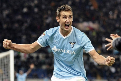 Κλόσε: «Αρκετές επιλογές για το μέλλον μου»