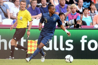 Πάτησαν στο πρόσωπο τον Εβρά! (video)