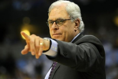 Νιου Γιορκ Νικς: Επαφή με Φιλ Τζάκσον!