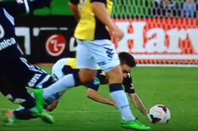 Αυστραλία: Πρόσεχε που βάζεις το... κεφάλι σου! (video)