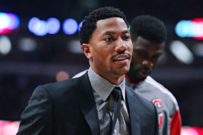 Σικάγο Μπουλς: Τρέχει ο Ρόουζ, συγκινεί ο… Νοά (video)