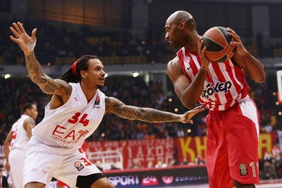 Μπράουν: «Ποιοτικός παίκτης ο Κόλινς»