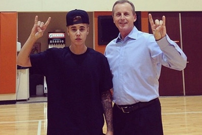 Τζάστιν Μπίμπερ: Φοβερή ντρίμπλα στην επίθεση, τούμπα... στην άμυνα (videos)