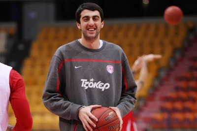 Ολυμπιακός: Επέστρεψε ο Σερμαντίνι