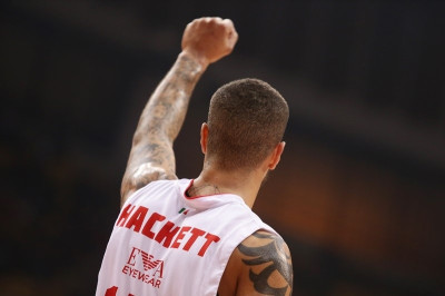 Χάκετ: «Άλλαξαν όλα όταν νικήσαμε (δύο φορές) τον Ολυμπιακό»