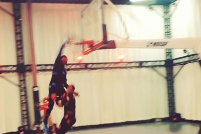 NBA2K: Πληρώνεται για να... δέχεται καρφώματα! (video)